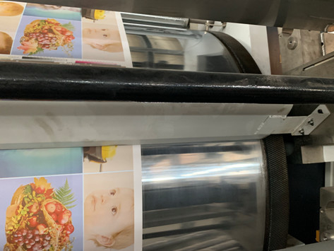 Μη υφανθείσα τσάντα εγγράφου 700mm Kraft που κάνει τη φυσαλίδα μηχανών 3000kg πολυ Mailer