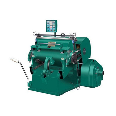 Επίπεδη πιέζοντας μηχανή 1200 * 830 5.5KW 4200kg εγκοπών