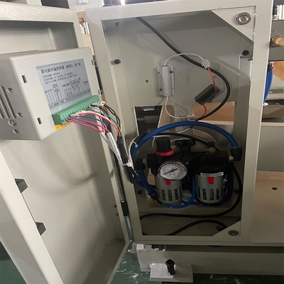 Hj-1400 διαγώνια υψηλή ταχύτητα τεμνουσών μηχανών υπολογιστών με τον έλεγχο 1400mm σερβο μηχανών που σκίζει την κοπή για την κοπή εγγράφου a4