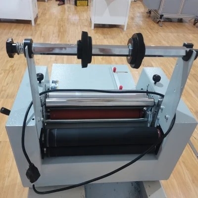 OPP 900mm σκίζοντας μηχανή 5m/ελάχιστη Rewinder τοποθέτηση σε στρώματα ταινιών Nonweaving